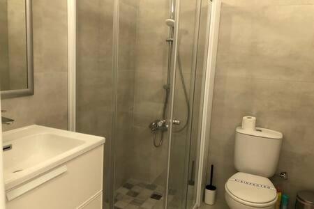 Kings Palace - Superb 2 Bed Ground Floor Apartment بافوس المظهر الخارجي الصورة