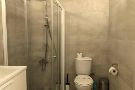 Kings Palace - Superb 2 Bed Ground Floor Apartment بافوس المظهر الخارجي الصورة