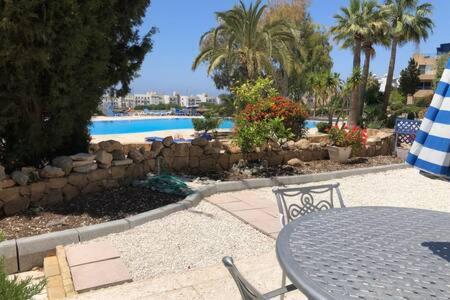 Kings Palace - Superb 2 Bed Ground Floor Apartment بافوس المظهر الخارجي الصورة
