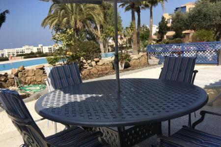 Kings Palace - Superb 2 Bed Ground Floor Apartment بافوس المظهر الخارجي الصورة