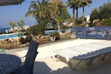 Kings Palace - Superb 2 Bed Ground Floor Apartment بافوس المظهر الخارجي الصورة
